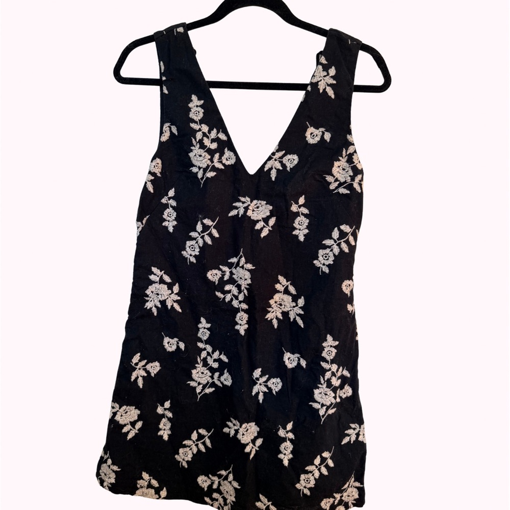 Floral Black and White Sleeveless Dress
